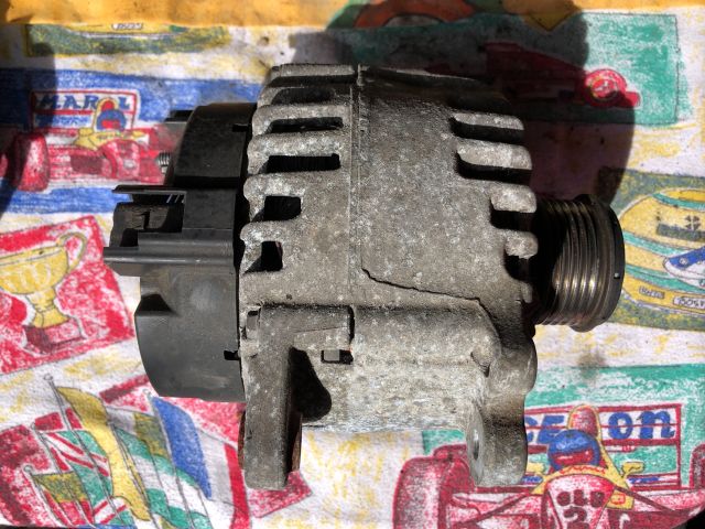 Generátor - 2.0 TDI 16V – Audi A3 8P – OE 03L903023F
