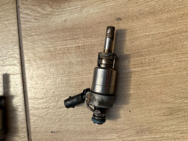 Injektor- 1.8 tfsi – Audi A3 8P – OE 06H906036H