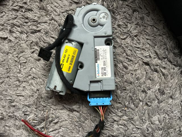Tető Mozgató Motor – Audi A3 8P – OE 4B0959591H