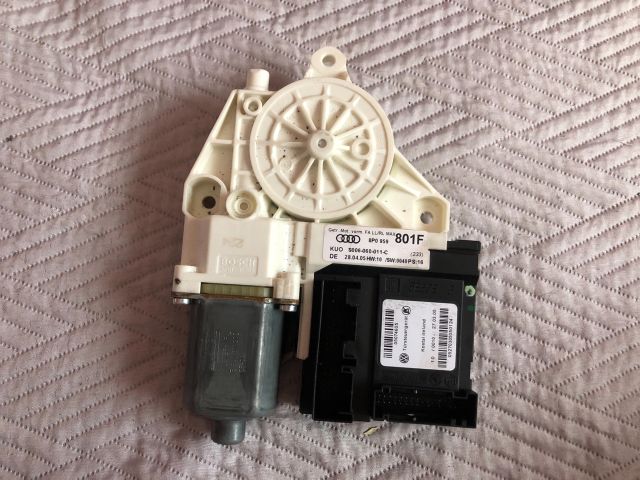 Bal első Ablakemelő Motor- 6509 – Audi A3 8P – OE 8P0959801F