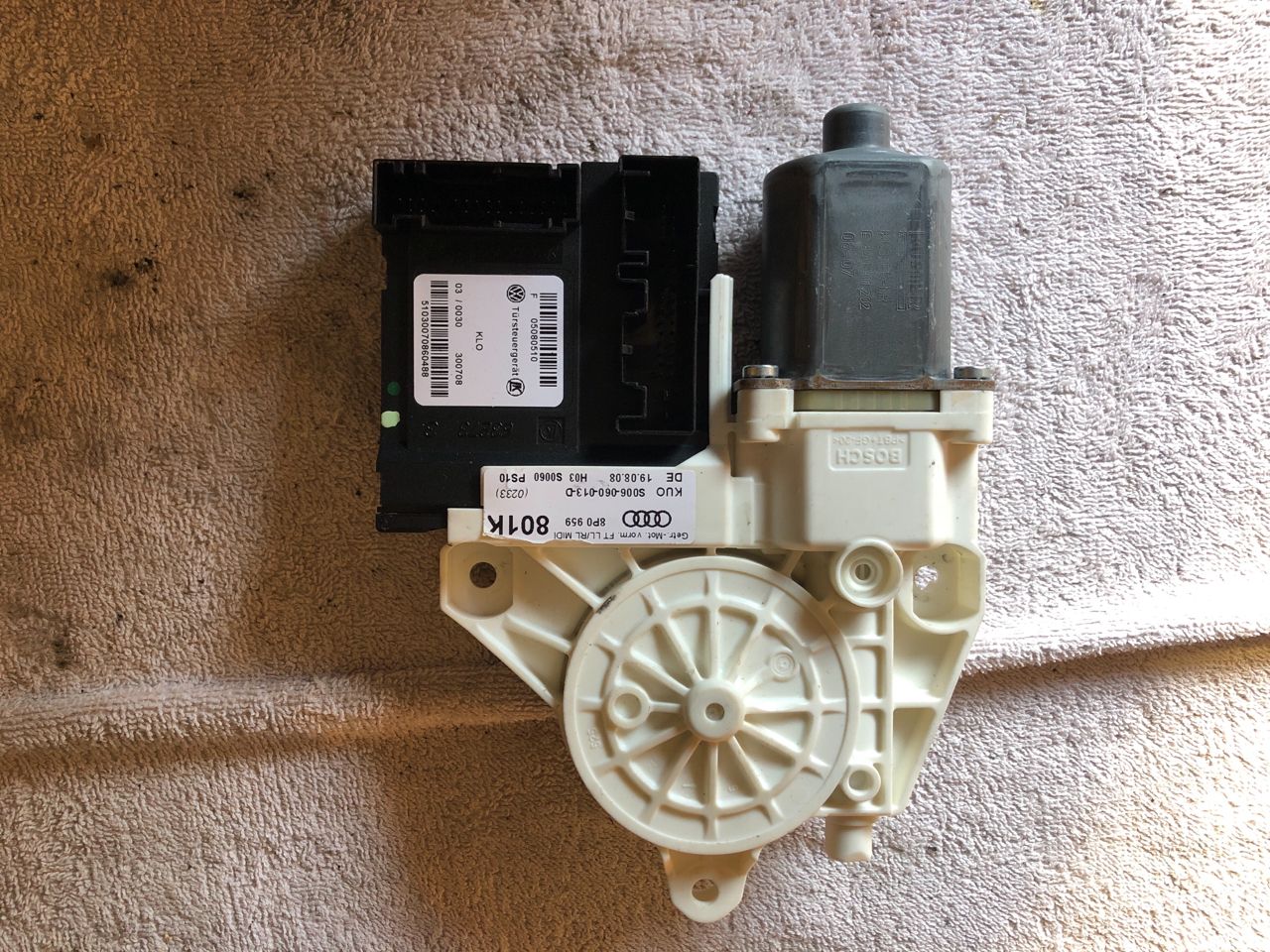 Bal első Ablakemelő Motor – Audi A3 8P – OE 8P0959801K