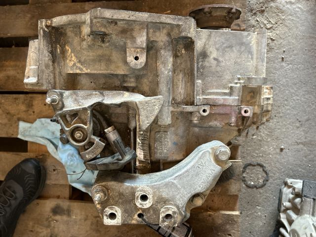 Váltó (Mechanikus) -KXD -5339 – Audi A3 8P – OE KXD