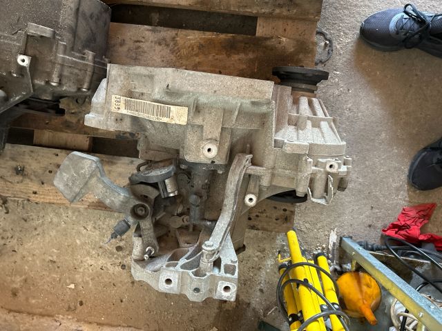Váltó (Mechanikus) -LUB – Audi A3 8P – OE LUB