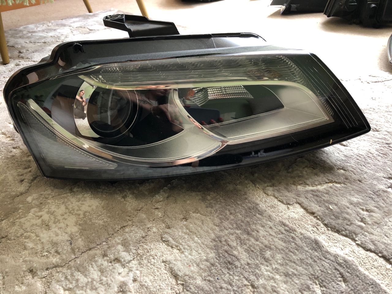 Jobb Xenon Fényszóró Facelift -9063 – Audi A3 8P – OE 8P0941004BEBONTOTT