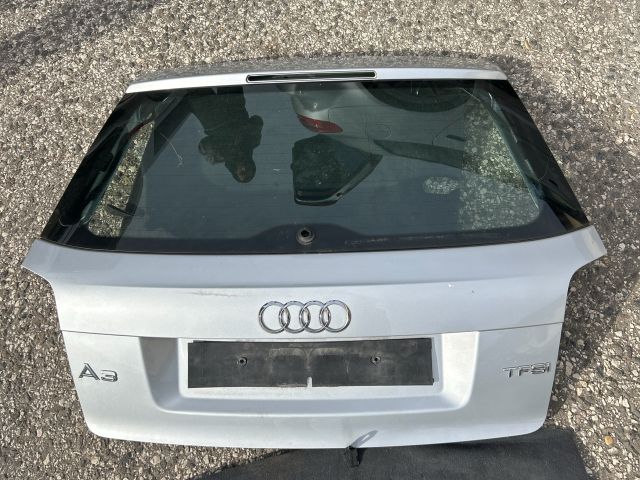 Csomagtérajtó-3 ajtós -6893 – Audi A3 8P